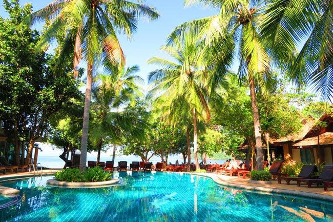sand-sea-resort-west-railay-beach-thailand