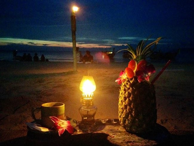 sunset-in-railay-beach-thailand-cocktails-on-beach
