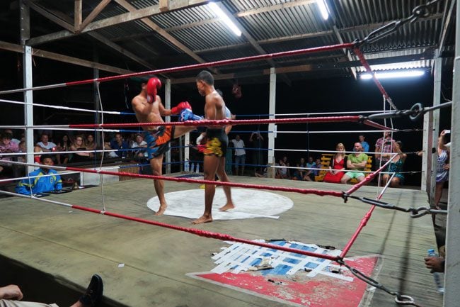 thai-boxing-railay-beach-thailand