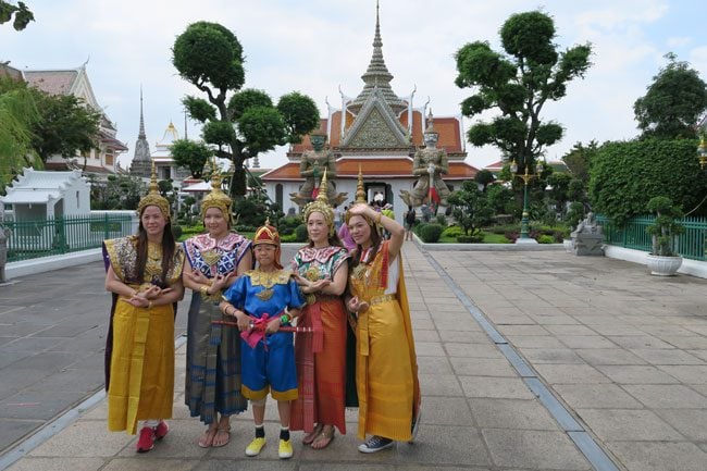 wat-arun-bangkok-temple-entenace