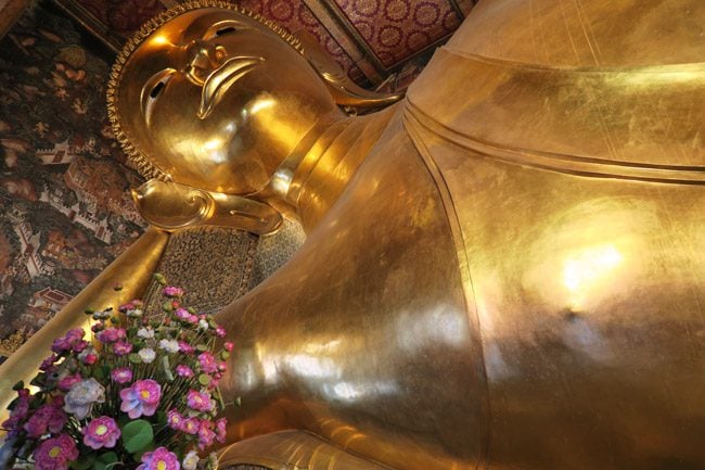 wat-pho-reclining-buddha-face-bangkok