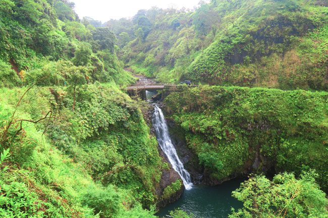 Crossing one lana bridge - Road to Hana - Maui Hawaii