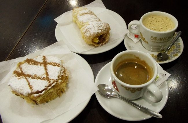 Breakfast in Porto Cafe - Padeirinha Doce - Portugal