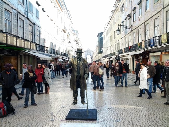 Street performer in Baixa - Lisbon - Portugal