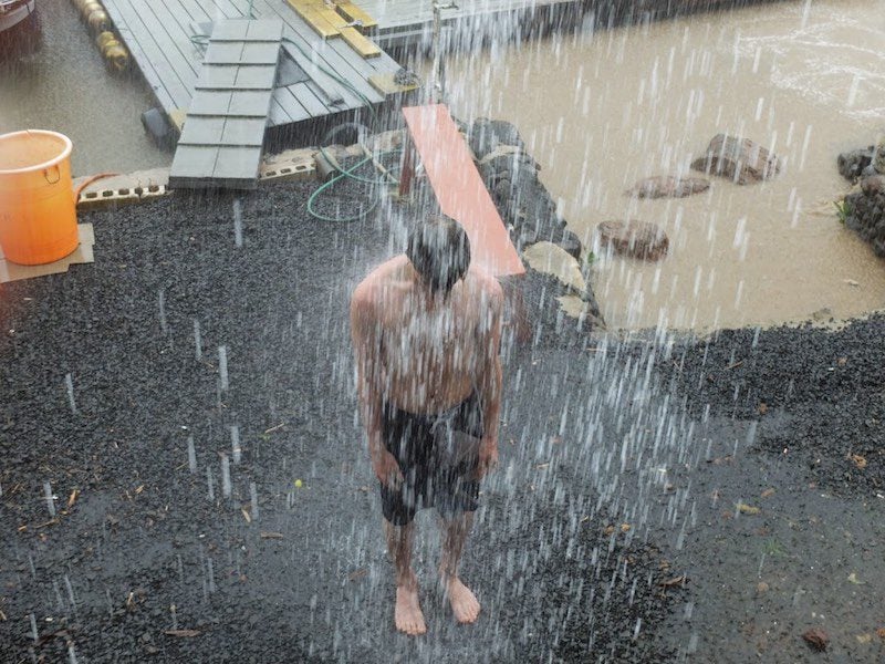 Rooftop shower in Micronesia - Vagabjorn