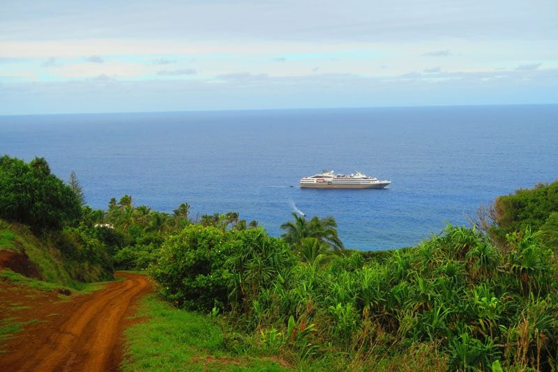 Dirt-roads on Pitcairn Island