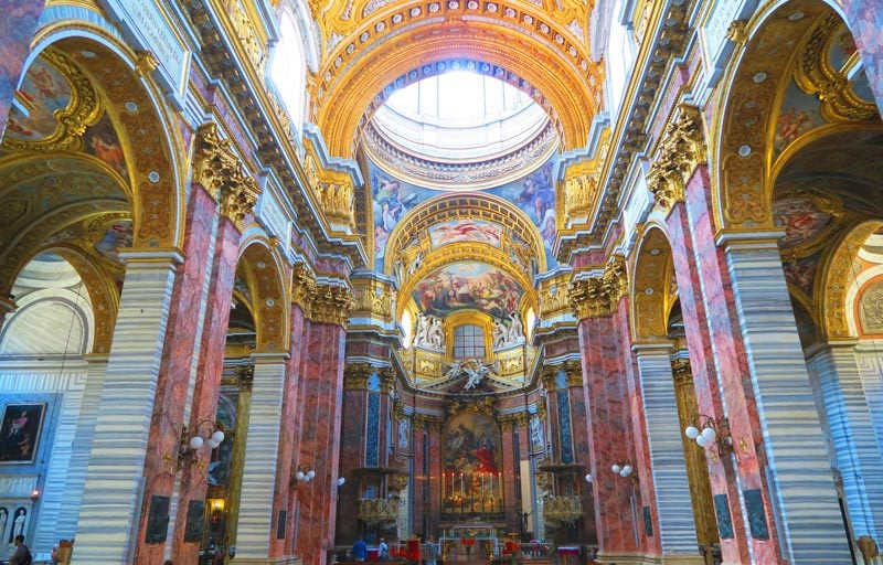 Basilica dei Santi Ambrogio e Carlo - Roman church