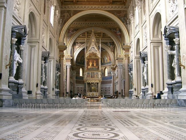 San Giovanni in Laterano - Rome church - interior
