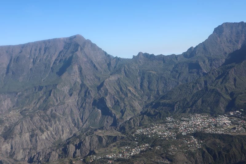 Scenic helicopter flight - Helilagon - Reunion Island - cirque de cilaos