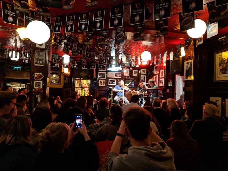 Live irish music Temple Bar - Dublin - Ireland