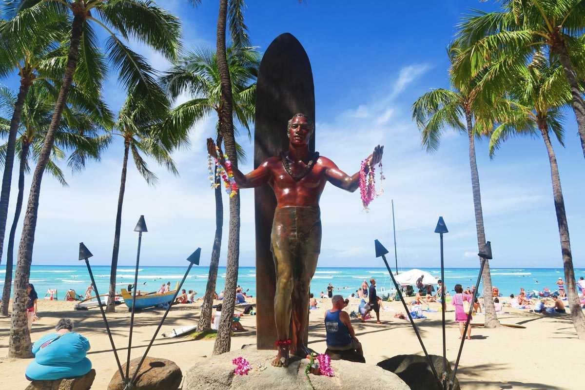 Duke Kahanamoku Statue - Waikiki Beach - Oahu - Hawaii