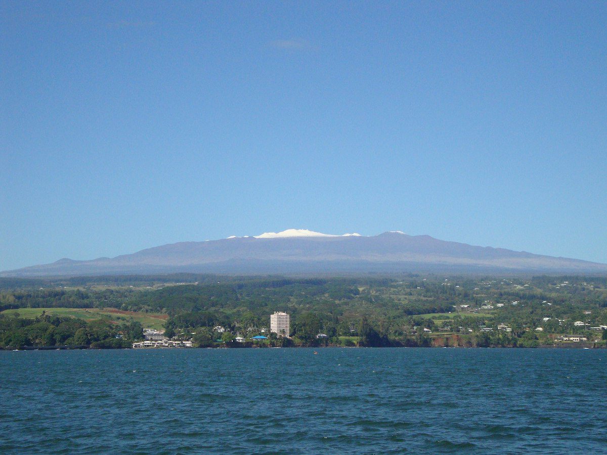 Mauna Kea seen from Hilo - Big Island by Kaleodu