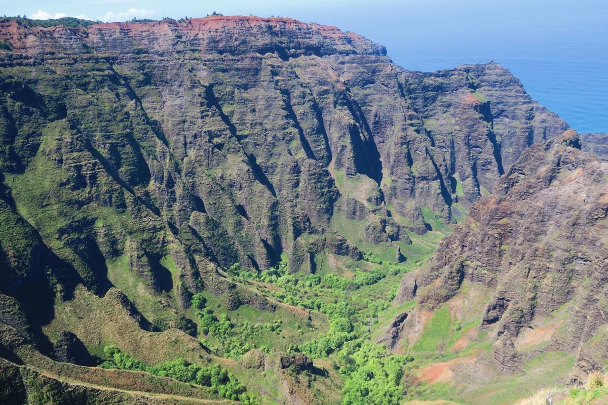 Na Pali Cliffs Canyon - Awa'awapuhi Hiking Trail - Kauai, Hawaii