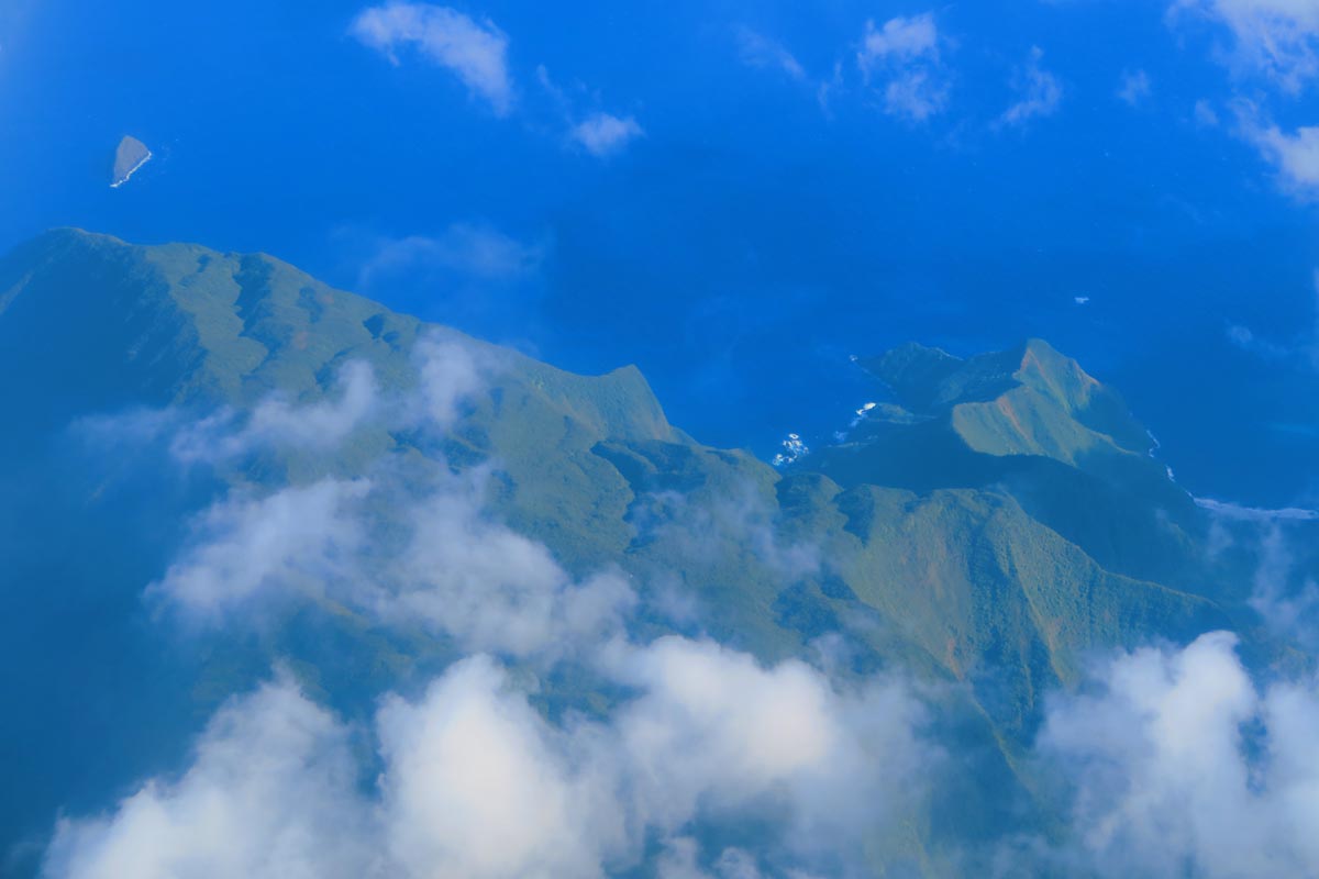 Pali coast - aerial view - Molokai - Hawaii