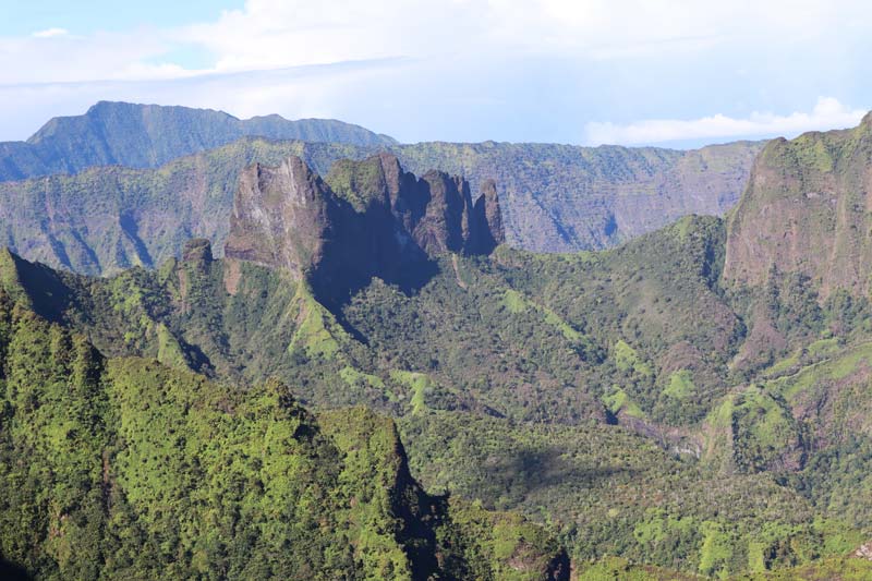 Mount Aorai Hike - Tahiti - French Polynesia - the crown