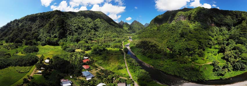 Tautira Valley - Tahiti - French Polynesia - Panoramic view