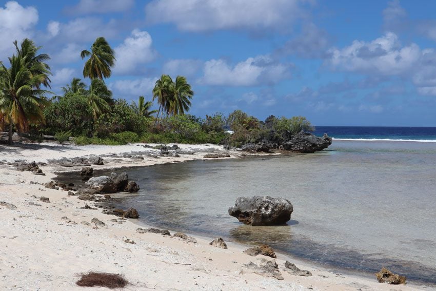 cloche de hina - tikehau - french polynesia