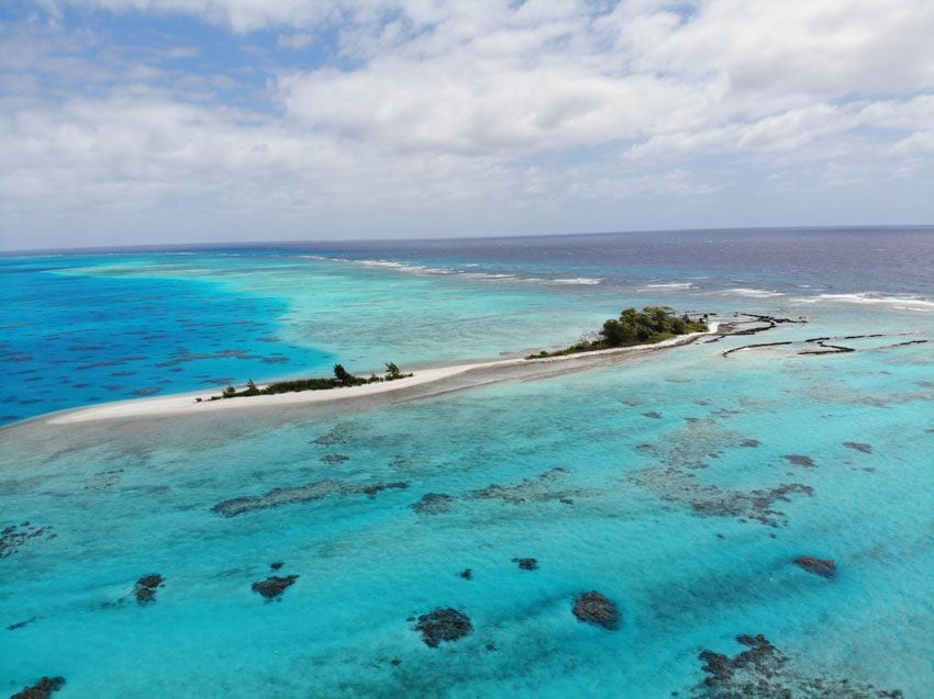 lagoon motu - tubuai - austral islands - french polynesia