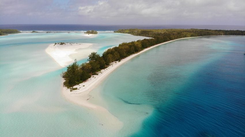 motu piscine - raivavae - austral islands - french polynesia - panoramic view