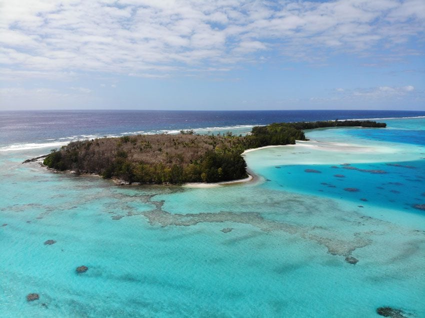 picnic motu - tubuai - austral islands - french polynesia