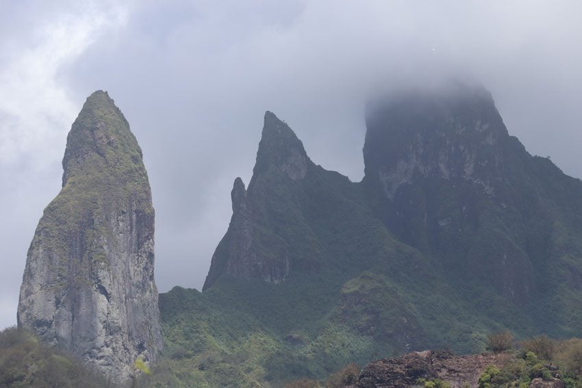 Ua Pou the archeological island of Marquesas - Book with e-Tahiti Travel