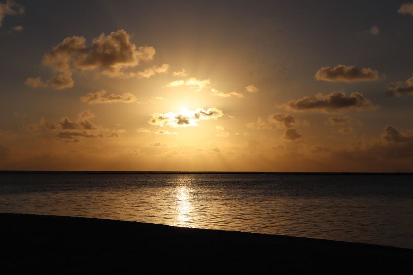 sunset 5 - tikehau - french polynesia
