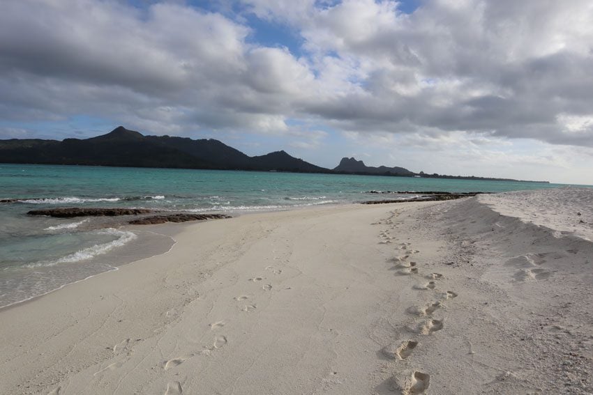 visiting Motu One - tubuai - austral islands - french polynesia