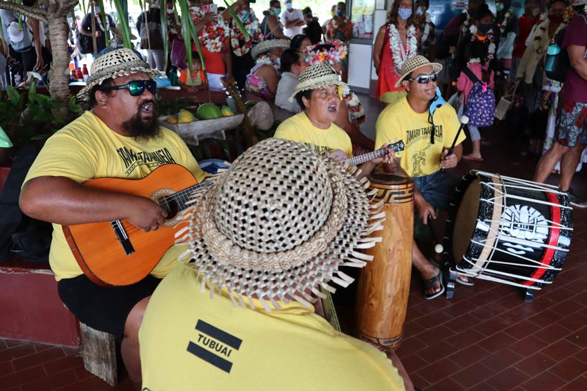 welcome song - tubuai - austral islands - french polynesia