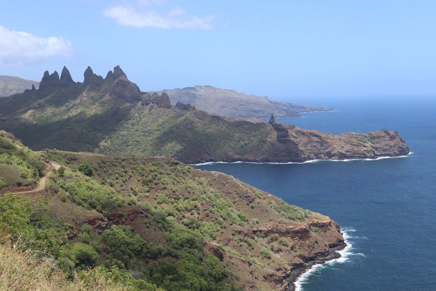 Aakapa dinosaur Cliffs - nuku hiva - marquesas islands - french polynesia