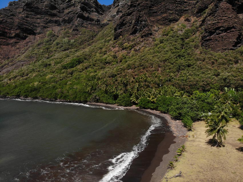 beach in Hakatea Bay - nuku hiva - marquesas islands - french polynesia