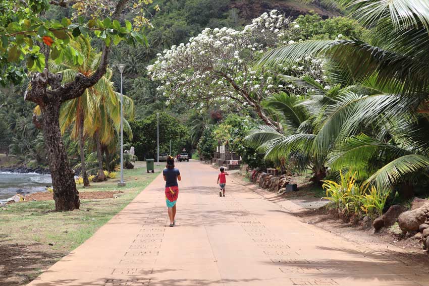 dricia walking in Hatiheu - nuku hiva - marquesas islands - french polynesia