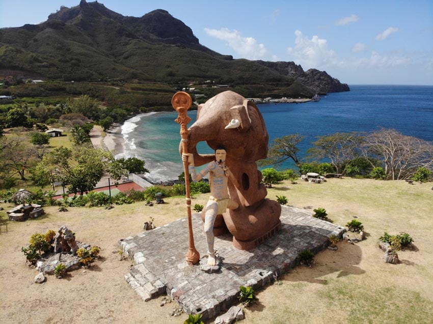 giant tiki statue Taiohae - nuku hiva - marquesas islands - french polynesia