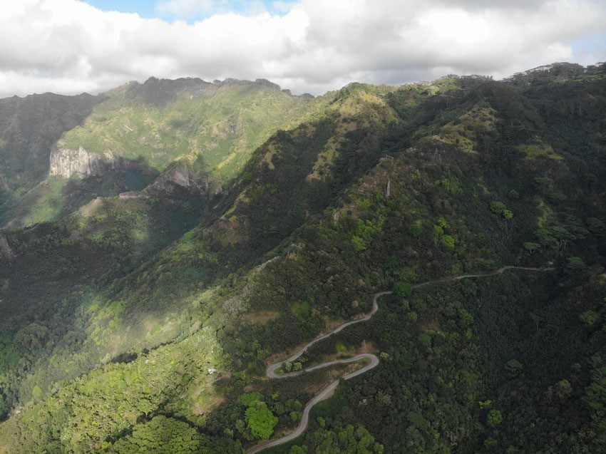 winding road - nuku hiva - marquesas islands - french polynesia