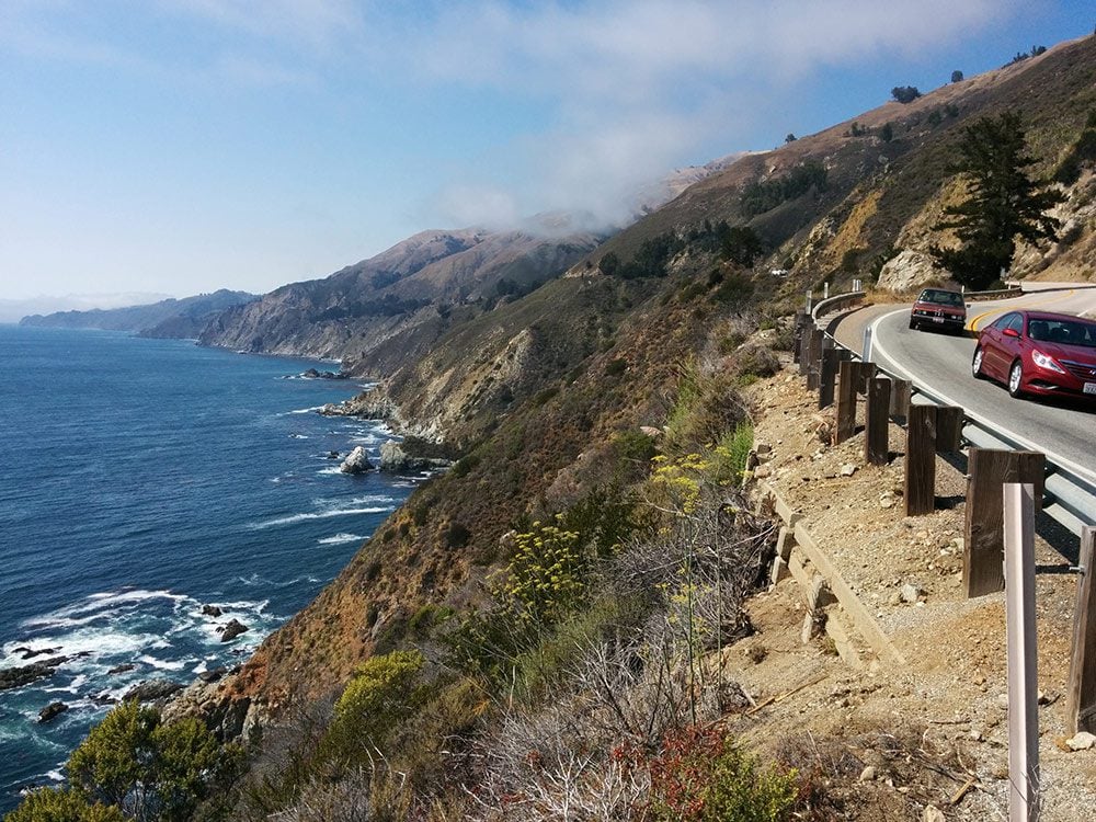 cars driving on the pacific coast highway