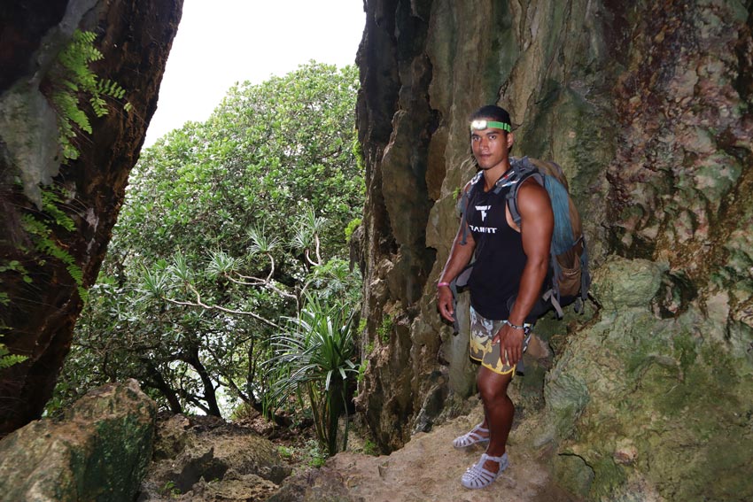 hike to monster cave Rurutu - Austral Islands - French Polynesia