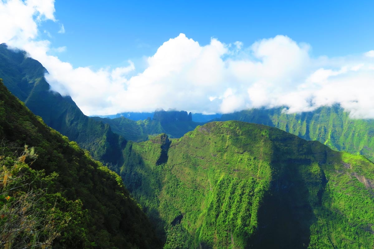 Mount Aorai Hike - Tahiti - French Polynesia - the crown from first refuge hut