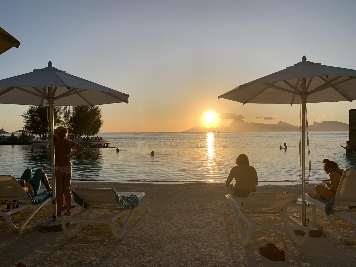 Te Moana Tahiti Resort - beach