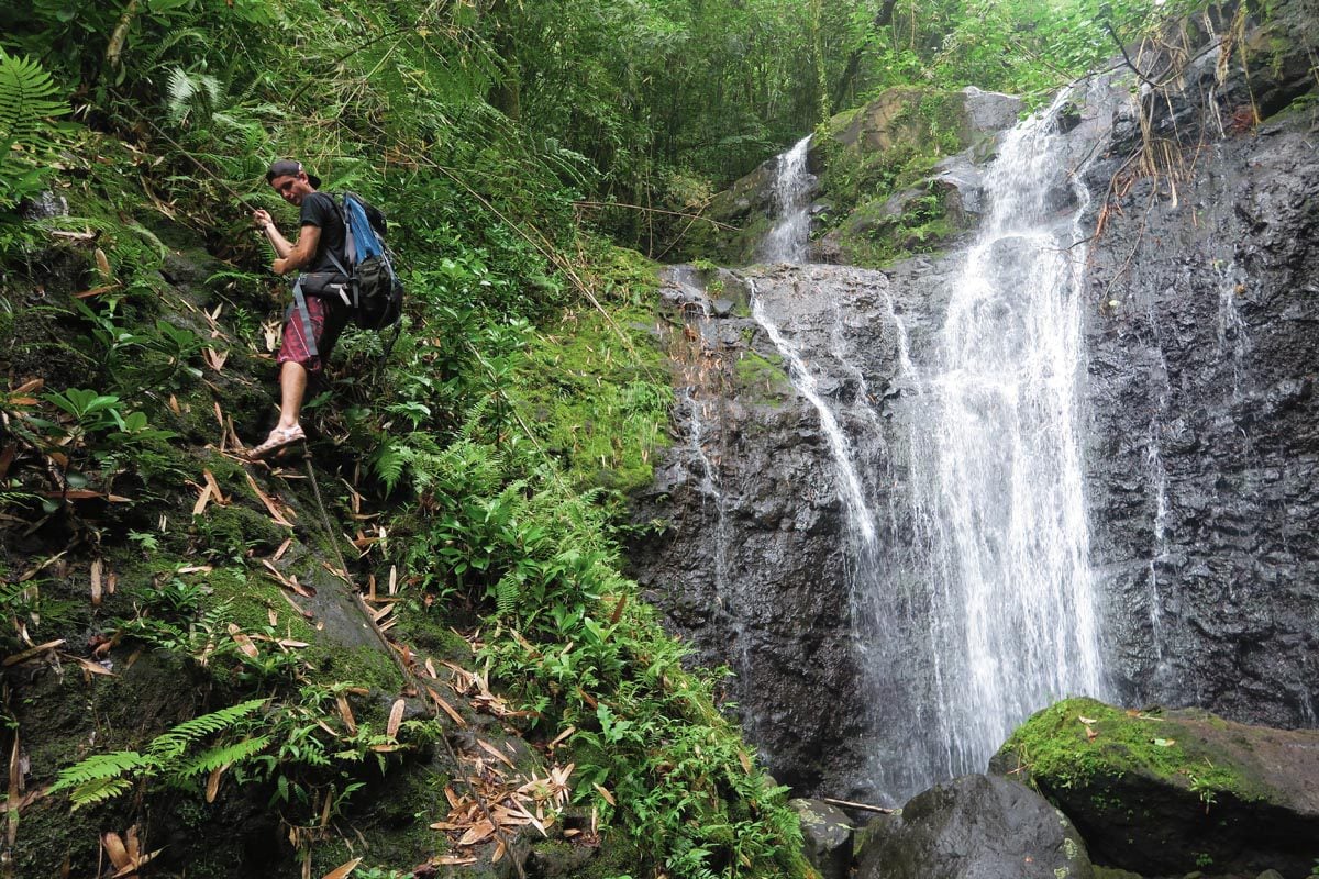 Three Waterfalls Hike - Les Trois Cascades- Raiatea - rope assisted