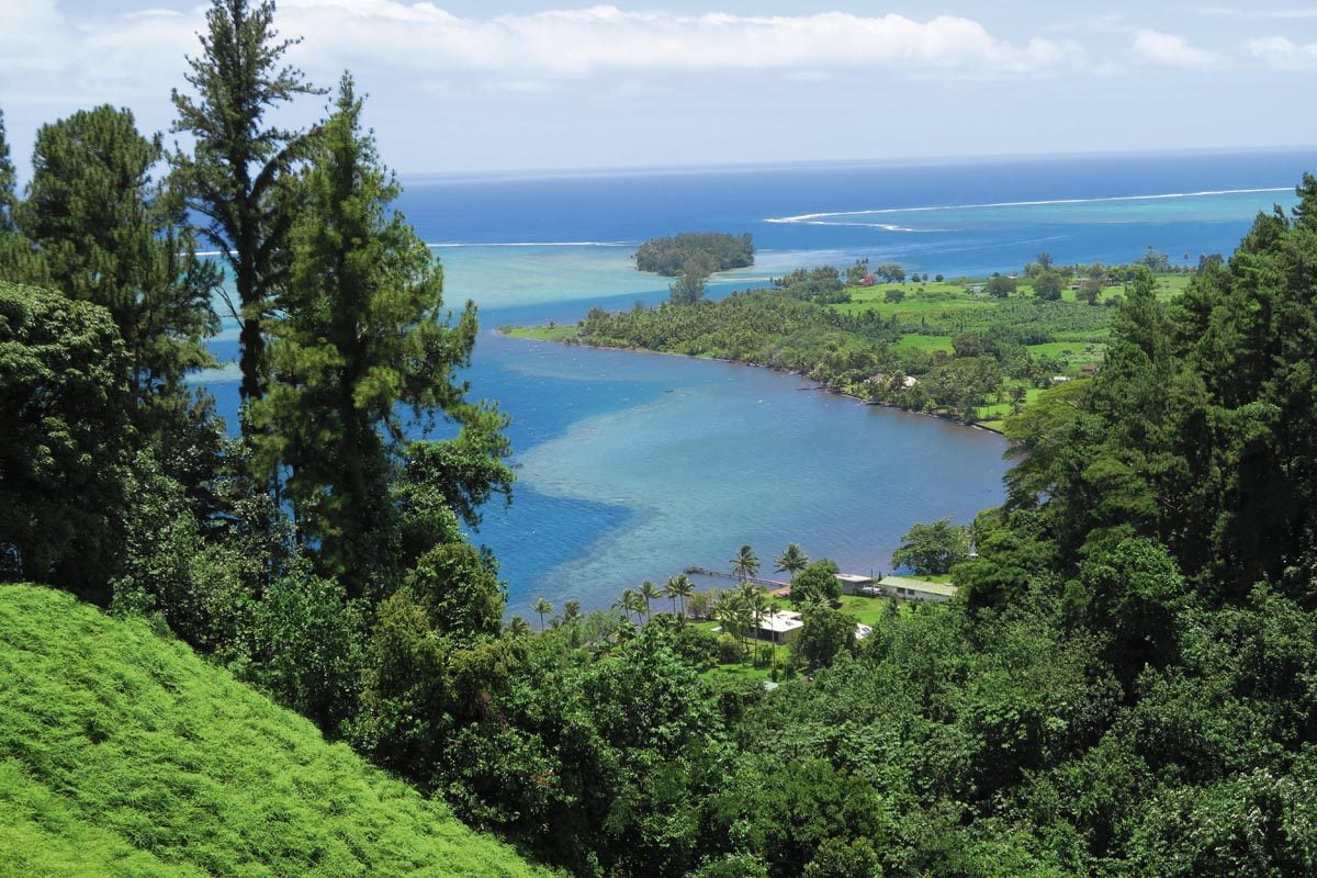 Vaipahi Gardens Tahiti - view of lagoon from hiking trail