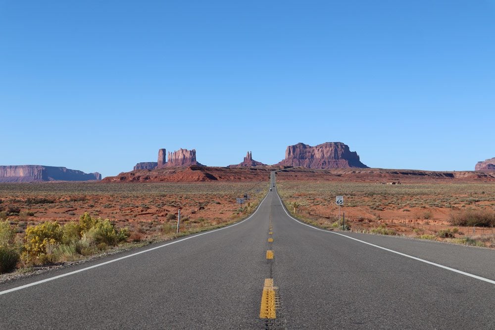 Monument-Valley---Straight-Road-Forest-Gump