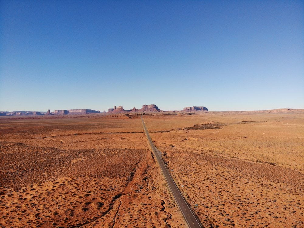 Aerial-view-of-forrest-gump-highway-in-monument-valley