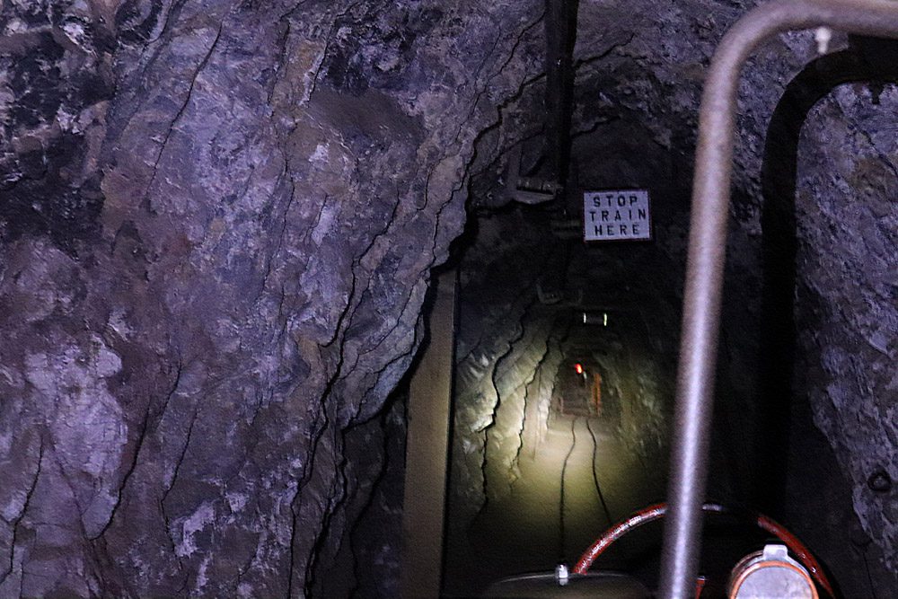 Queen mine tour bisbee arizona - in the mine shaft