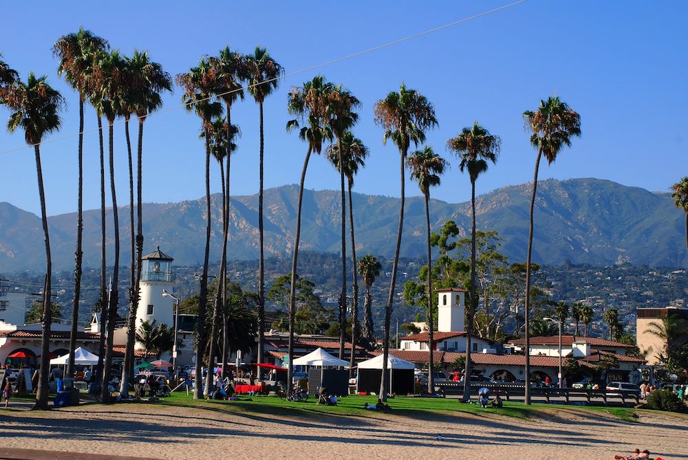 Santa Barbara Beach by www.traveljunction.com