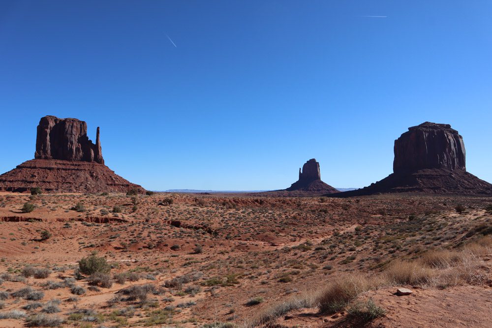 The Mittens and Merrick Butte - monument valley scenic drive