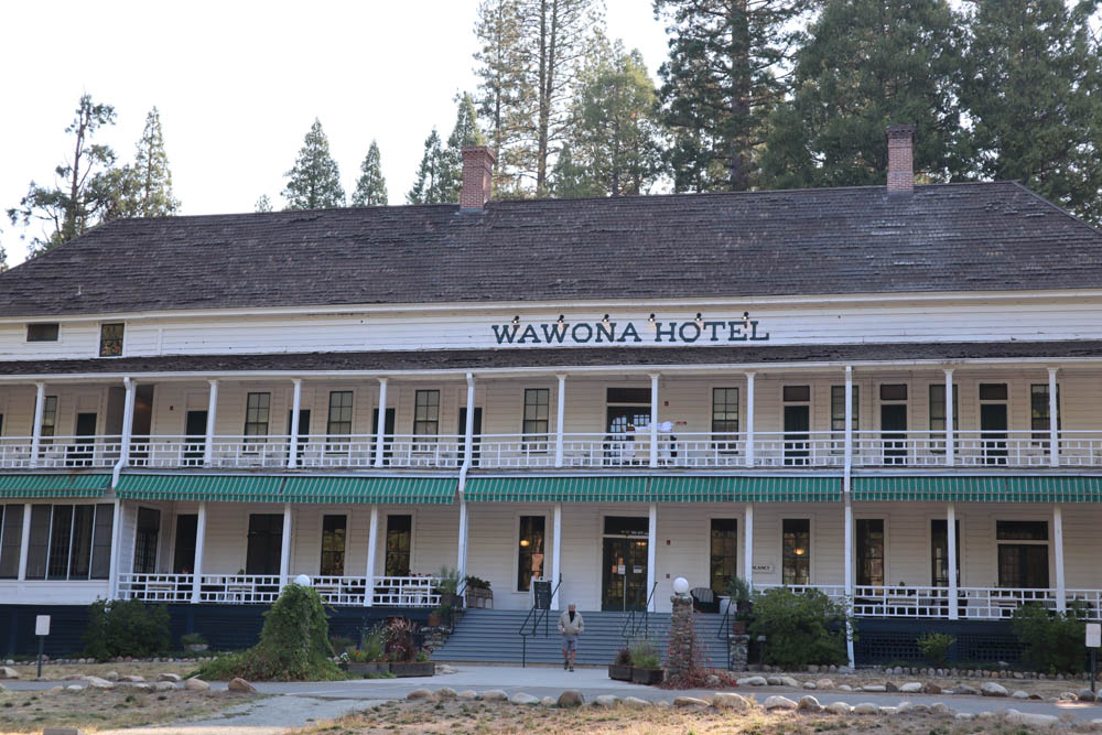 Wawona Hotel front Yosemite accommodation