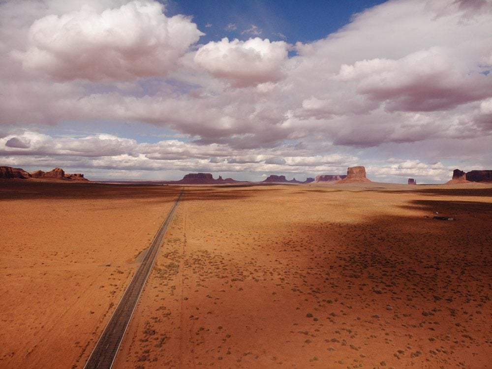 approaching-monument-valley