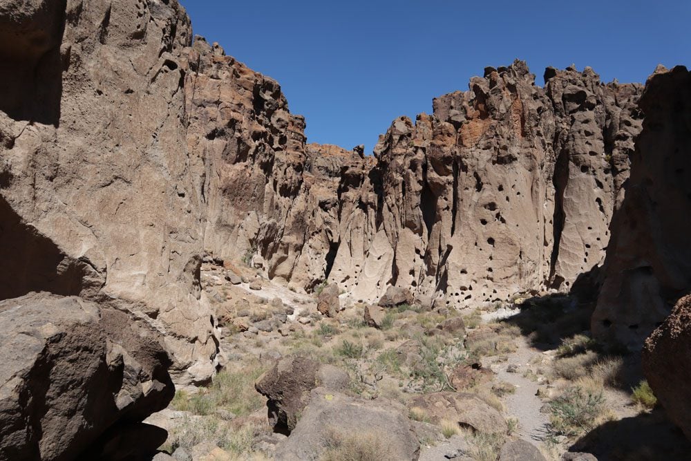 hole in the wall Mojave National Preserve