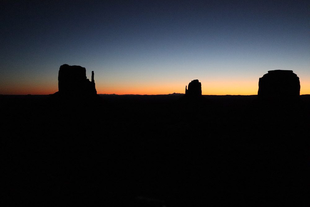 sunrise at monument valley 1