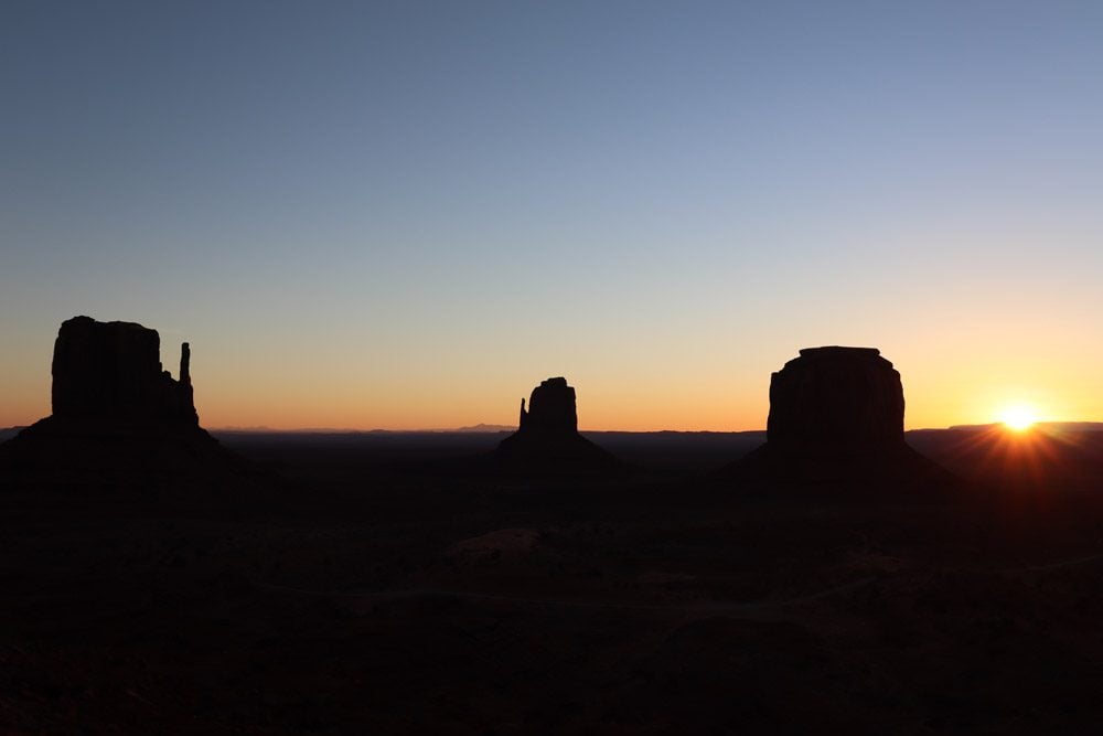 sunrise at monument valley 3