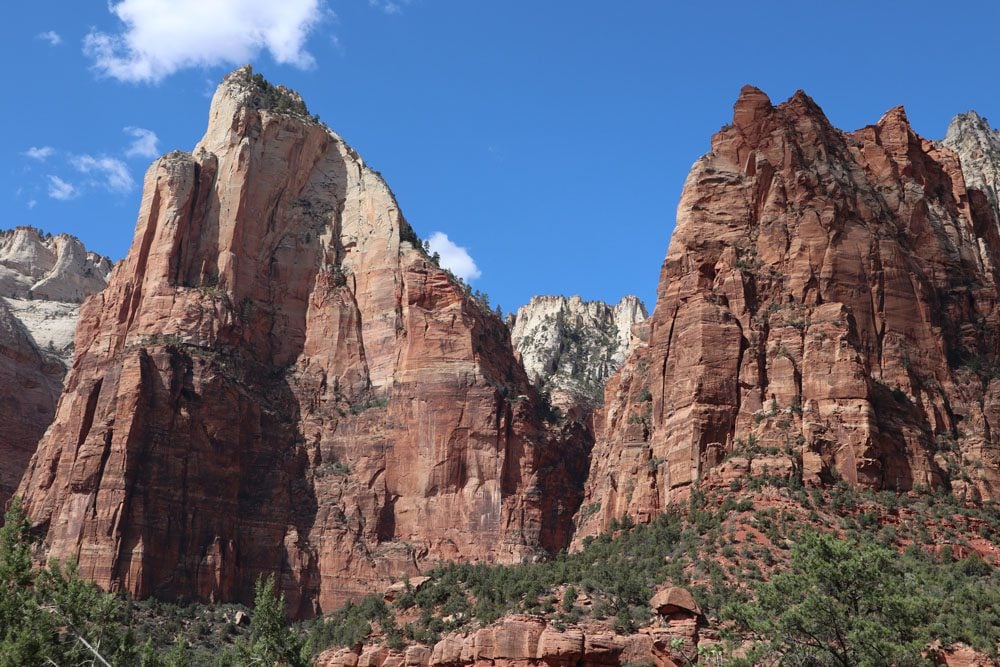 Zion Canyon sandstone cliffs